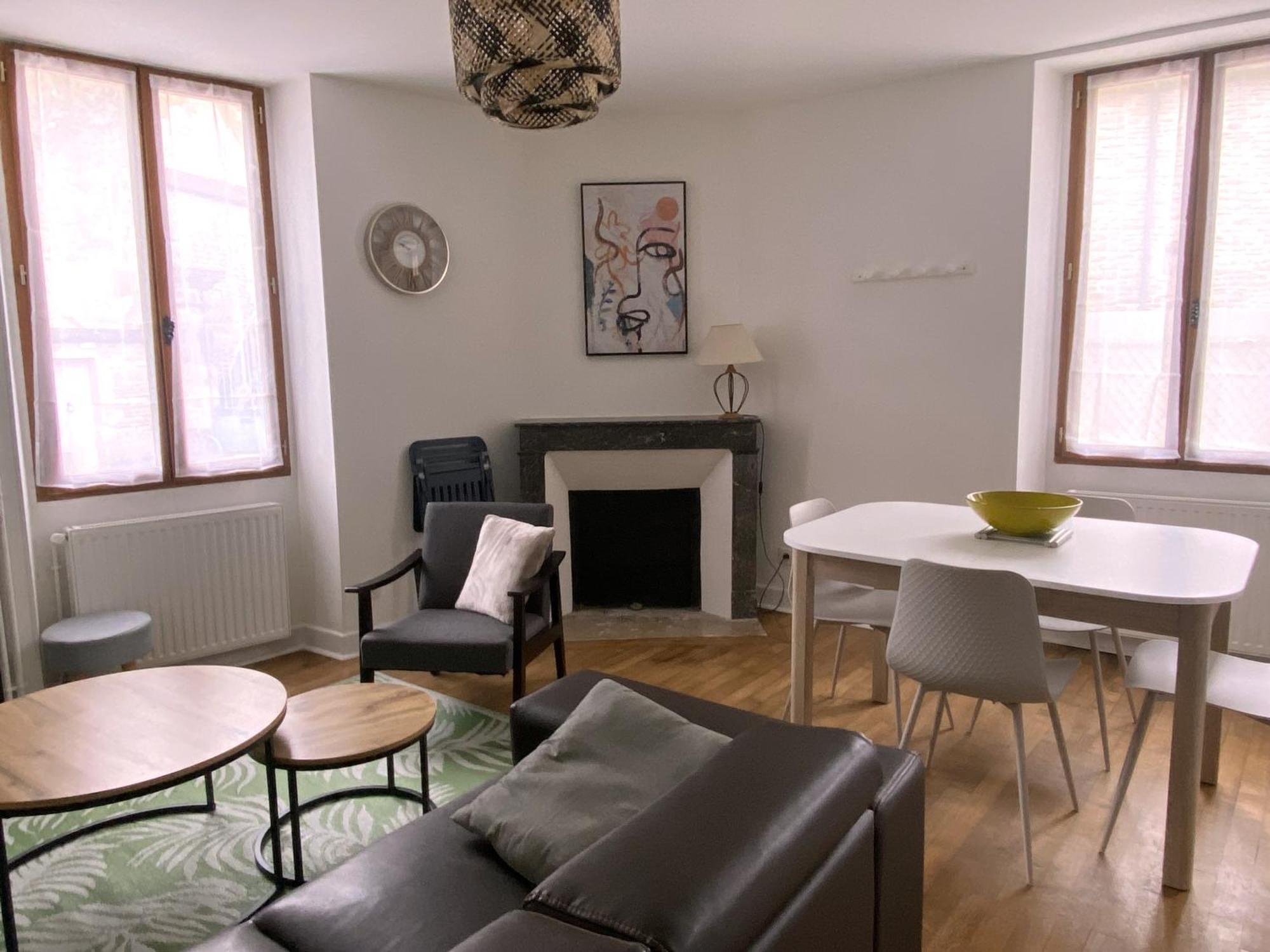 Maison Au Centre De Tanlay Villa Esterno foto